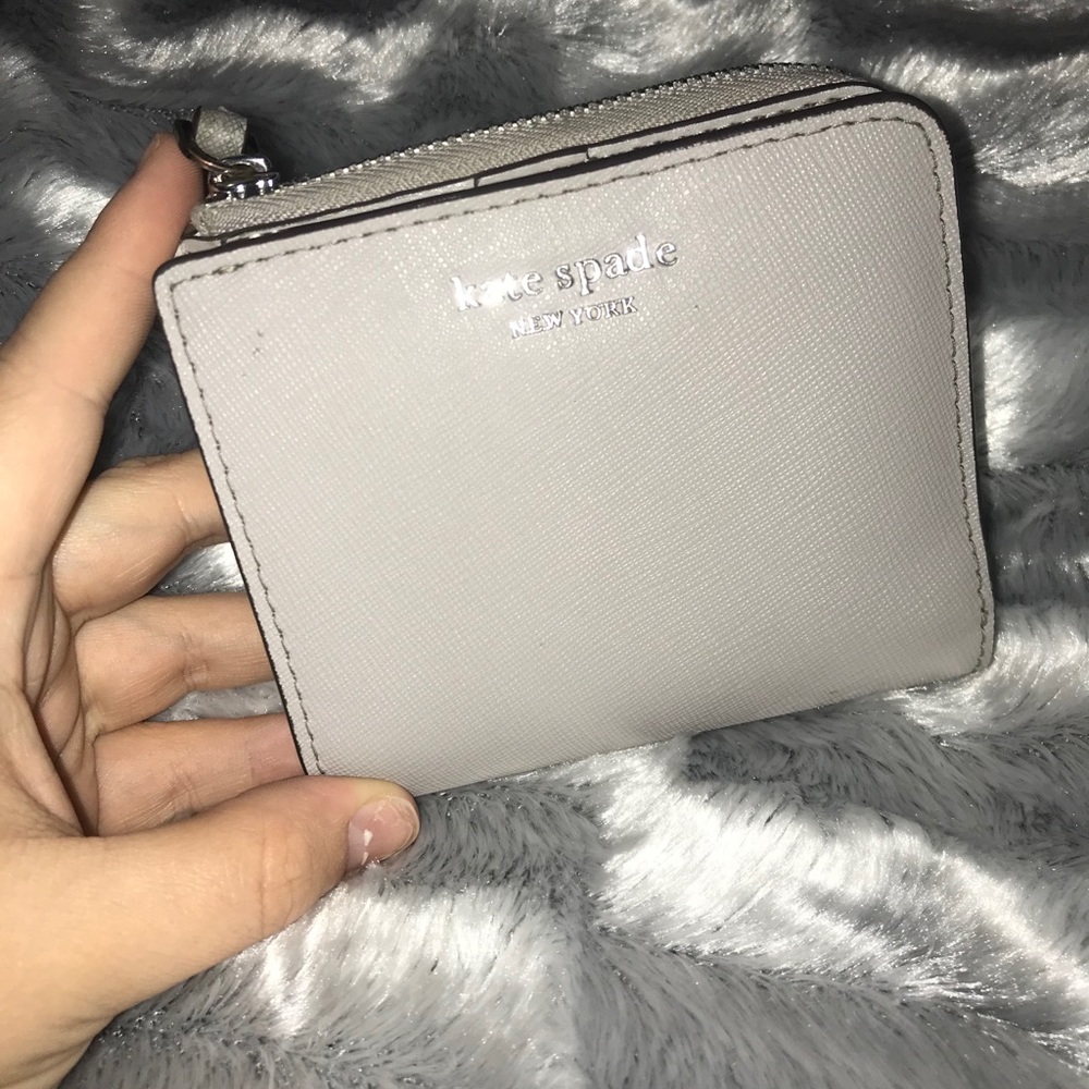 Kate Spade small zip bifold wallet! 🤩